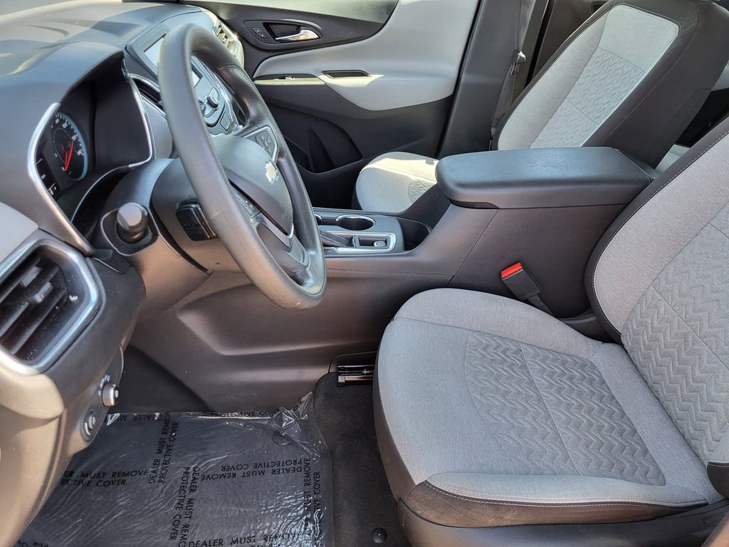Used 2023 Chevrolet Equinox LS AWD/4WD image 4
