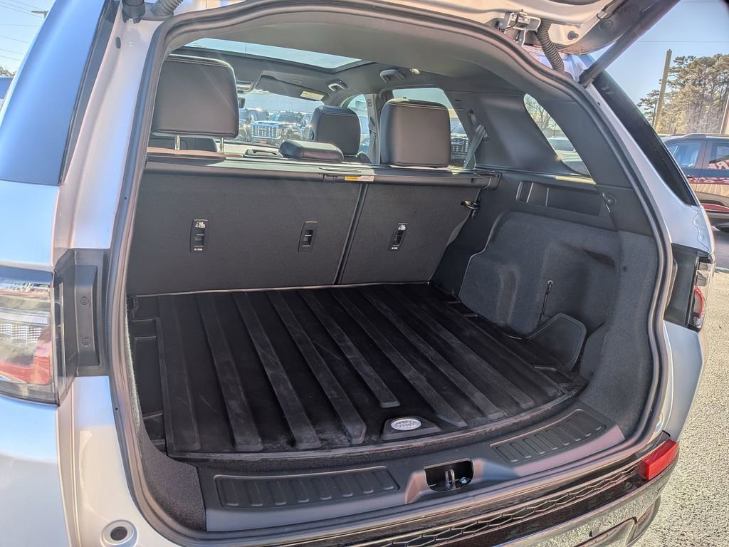 Used 2024 Land Rover Discovery Sport Dynamic SE image 25