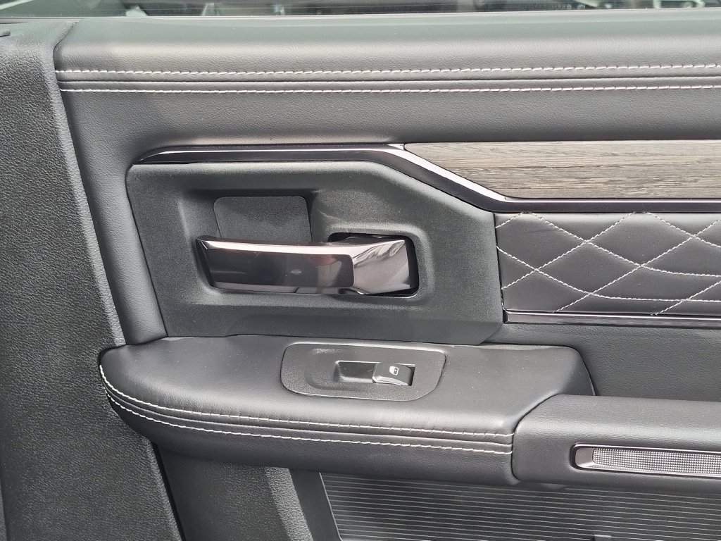 Certified 2026 RAM 2500 Limited AWD/4WD image 30