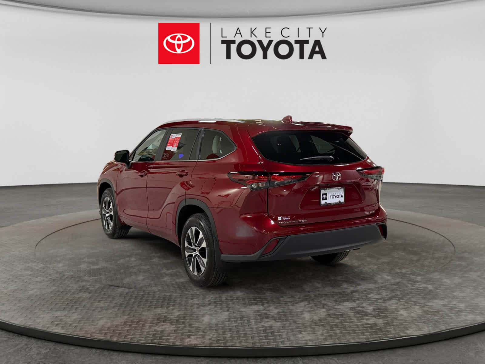 New 2026 Toyota Highlander XLE AWD/4WD image 4