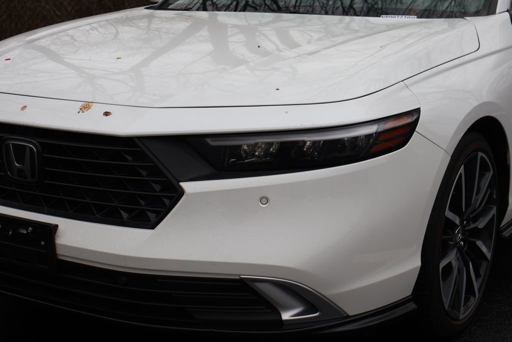 Used 2023 Honda Accord Touring image 3