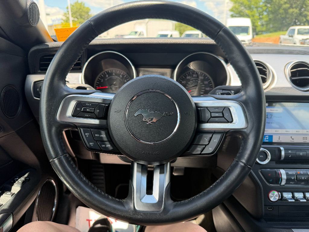 Used 2018 Ford Mustang Premium RWD image 39