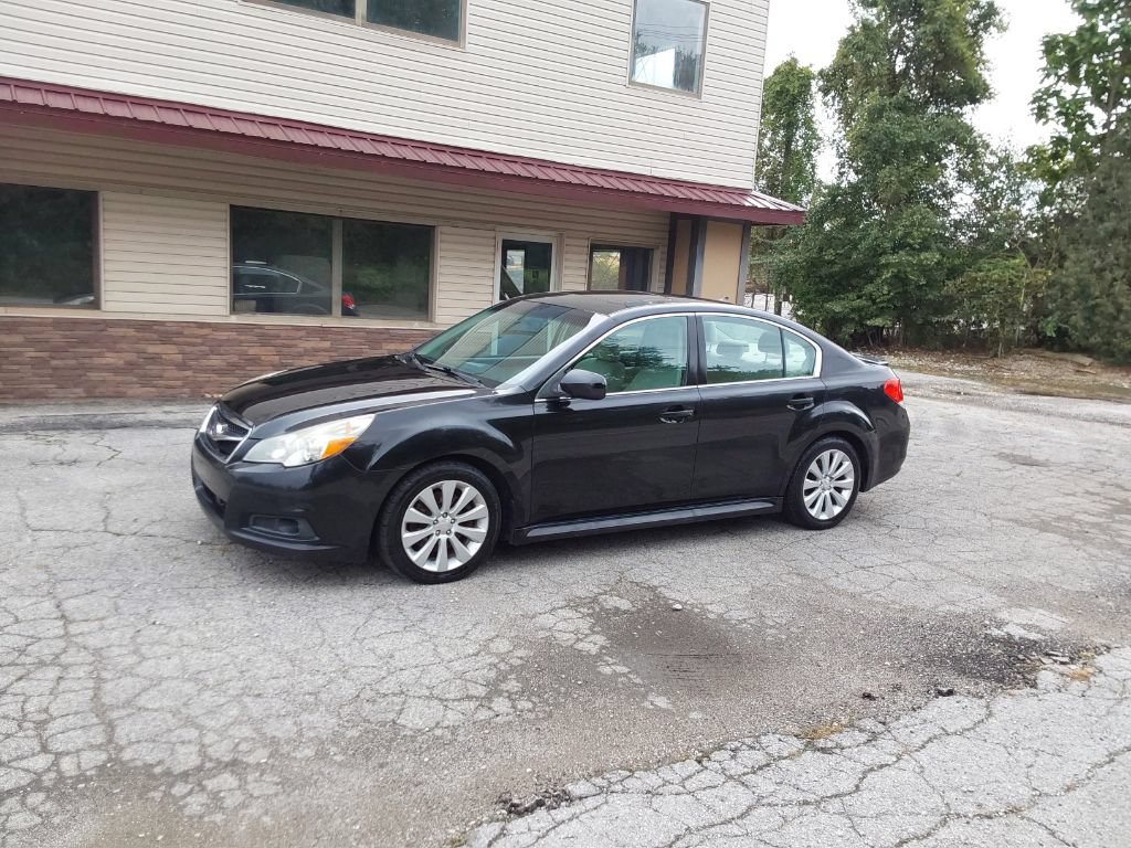 Used 2011 Subaru Legacy 3.6R Premium w/ Appearance Package 1G AWD/4WD image 2