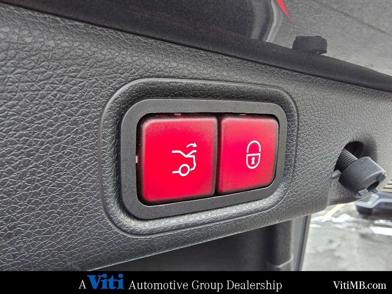 Used 2018 Mercedes-Benz E 300 E 300 image 25