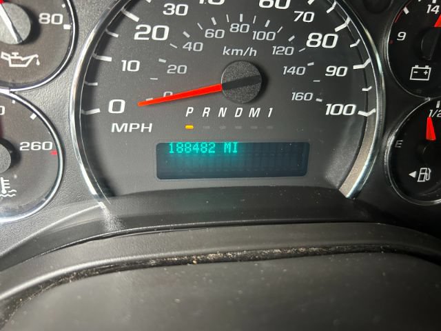 Used 2018 Chevrolet Express 2500 w/ Communications Package RWD image 37
