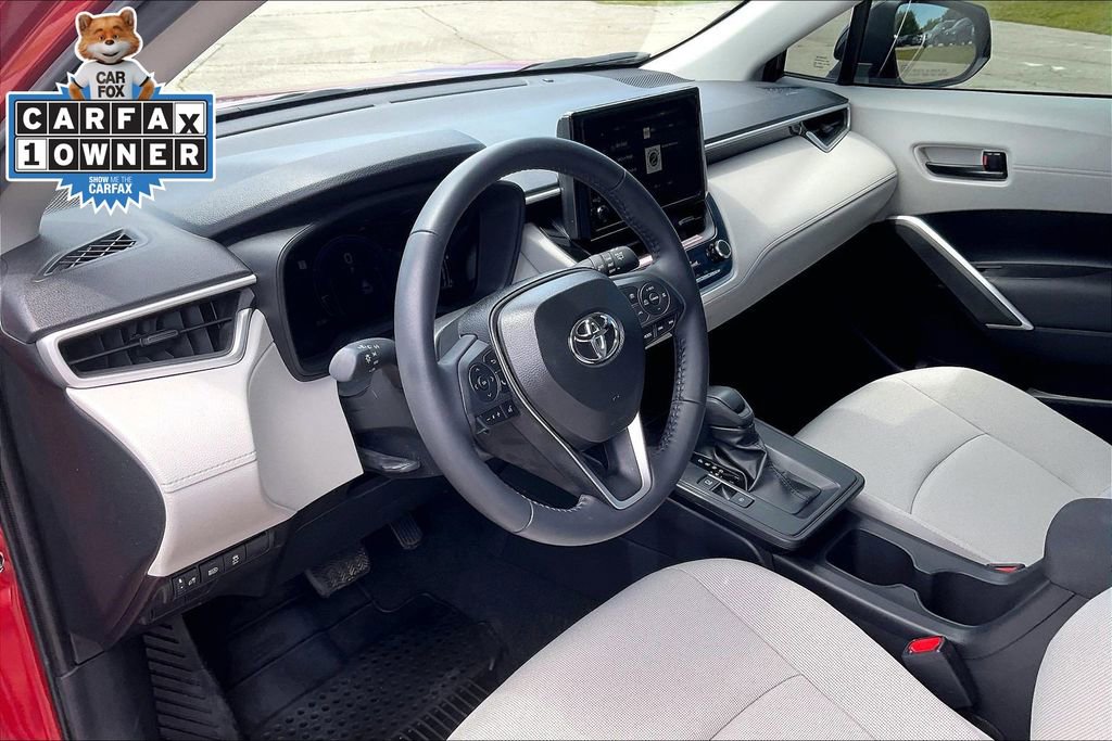 Used 2026 Toyota Corolla Cross LE AWD/4WD image 13