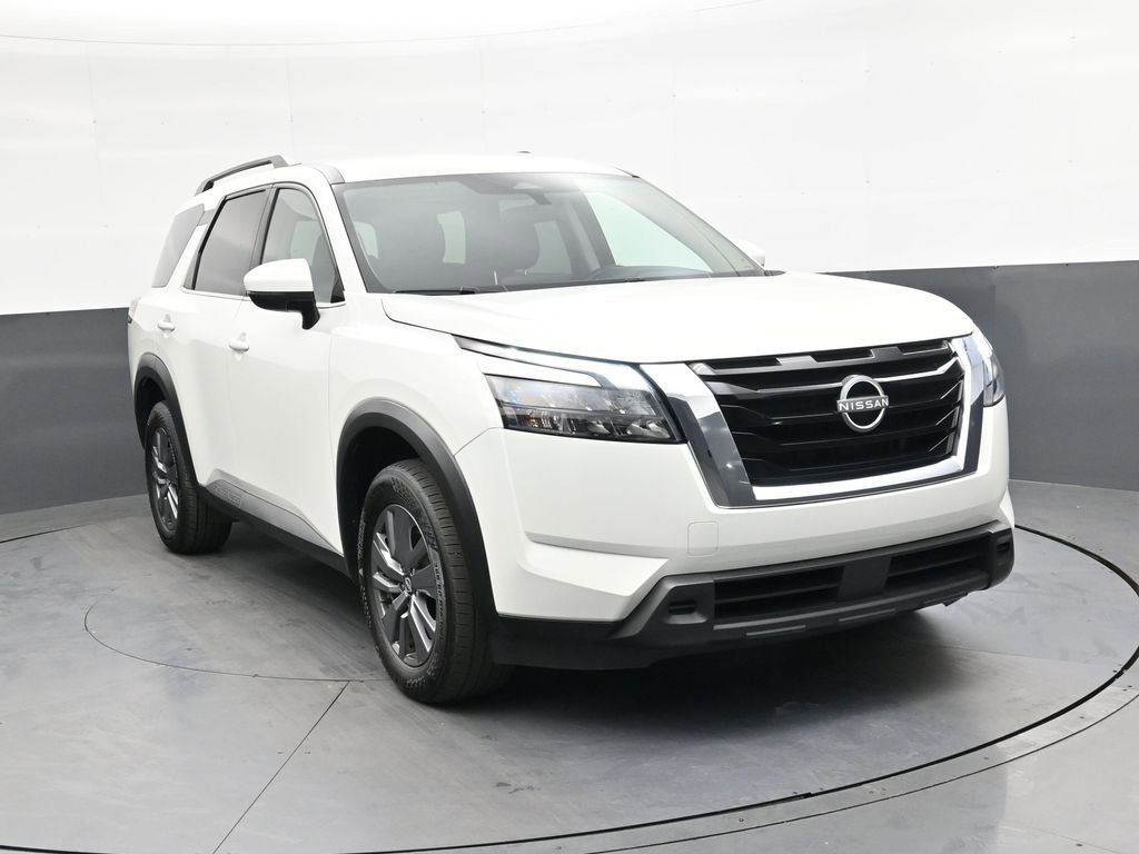 Used 2025 Nissan Pathfinder SV AWD/4WD image 1