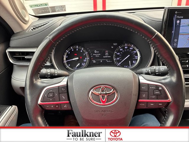 Used 2021 Toyota Highlander Platinum AWD/4WD image 28