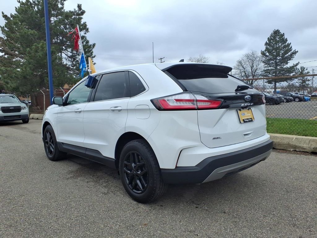 Used 2023 Ford Edge SEL w/ Convenience Package image 9