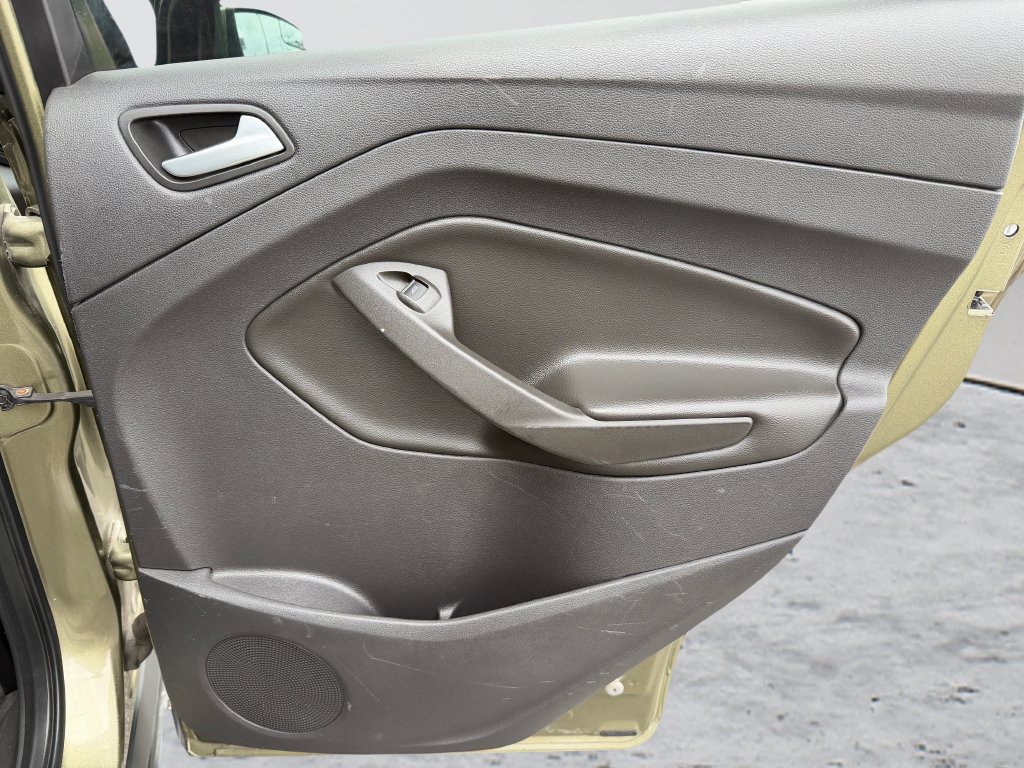 Used 2013 Ford Escape SE FWD image 32