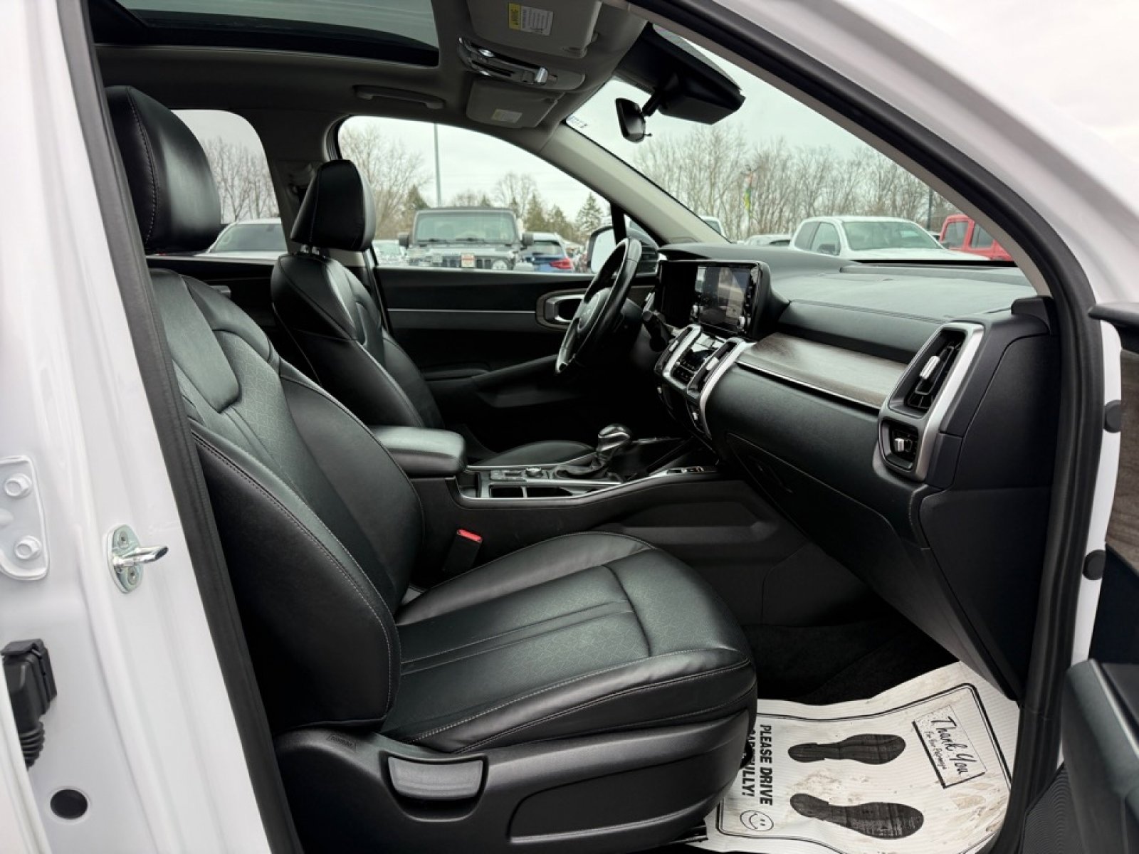 Used 2022 Kia Sorento X-Line EX image 11