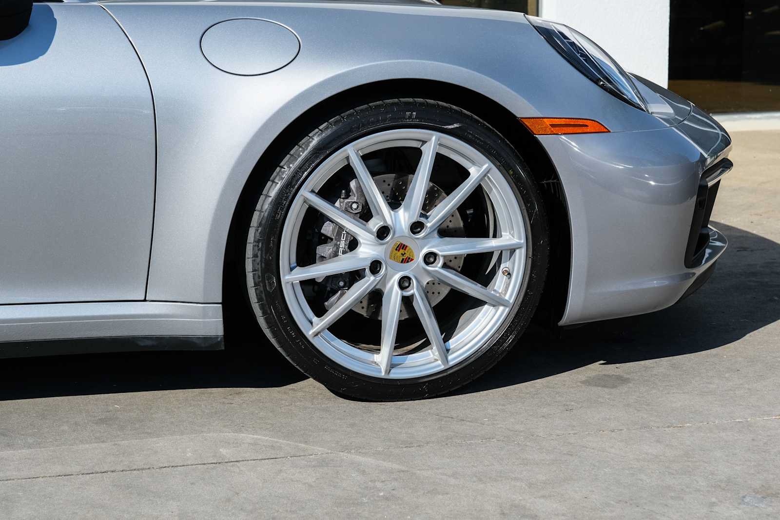Used 2020 Porsche 911 Carrera RWD image 9