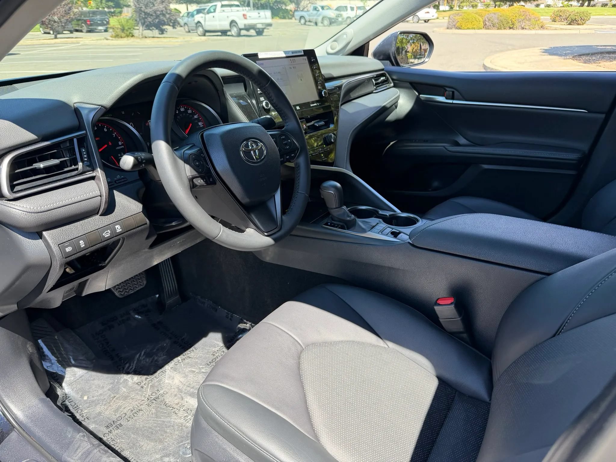 Used 2024 Toyota Camry XSE FWD image 10