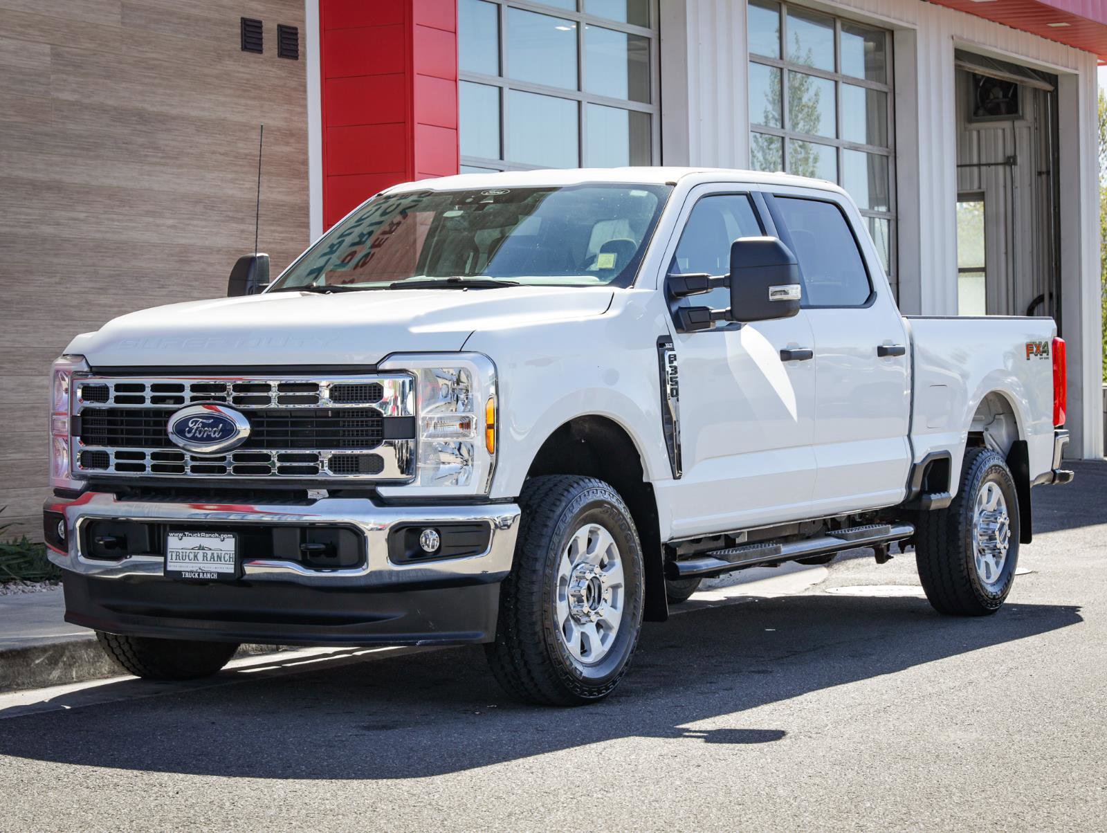 Used 2024 Ford F350 XLT w/ FX4 Off-Road Package AWD/4WD image 8