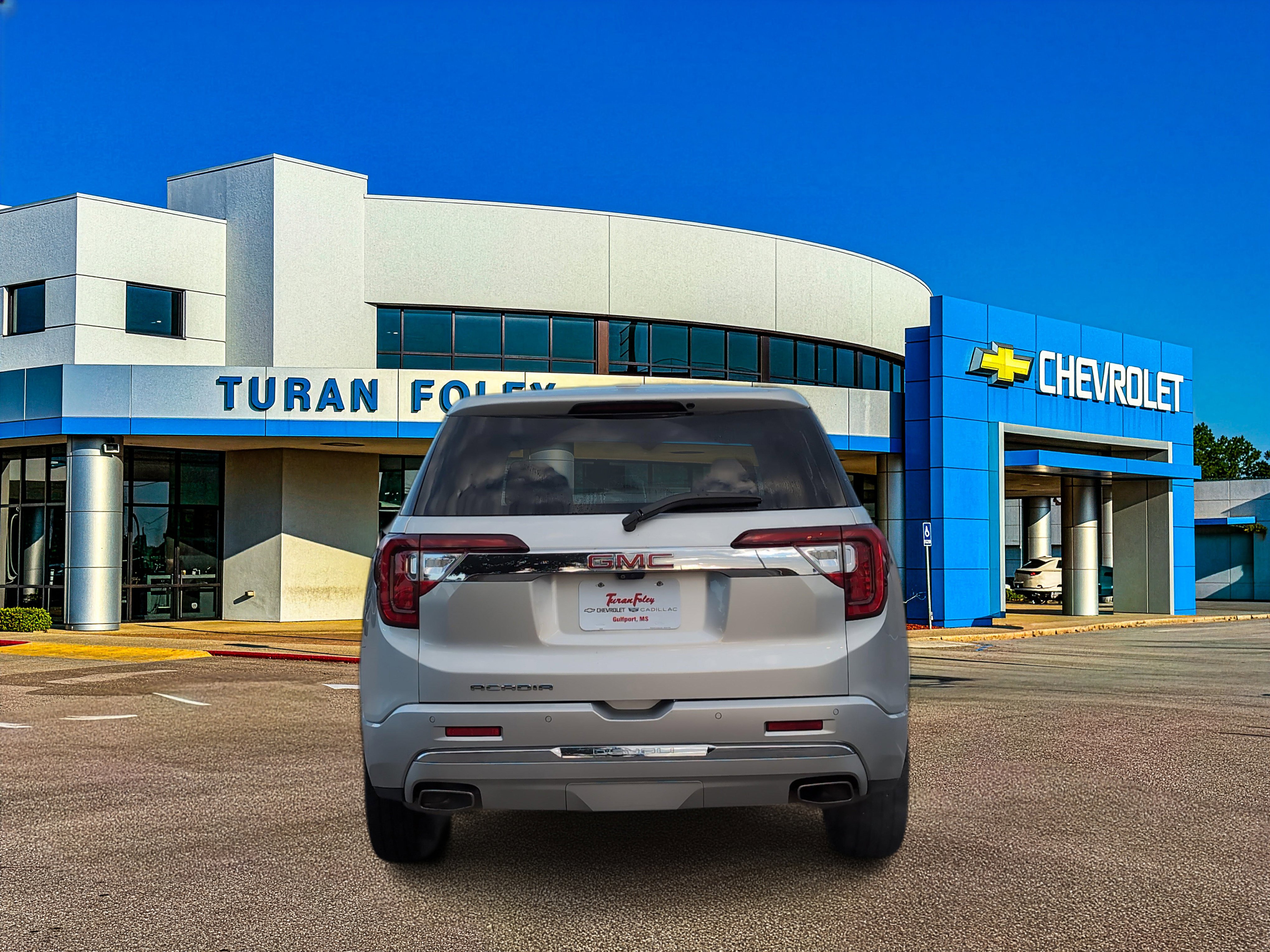 Used 2020 GMC Acadia Denali w/ LPO, Floor Liner Package image 4