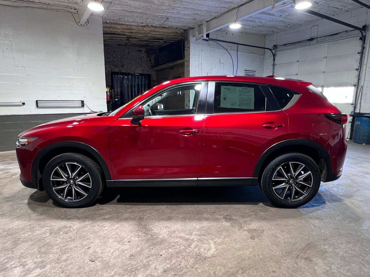 Used 2018 MAZDA CX-5 Touring w/ Preferred Equipment Package image 4