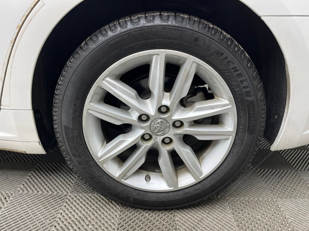 Used 2015 Toyota Avalon XLE FWD image 21