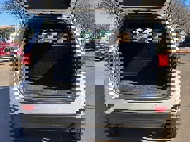 Used 2020 Jeep Grand Cherokee Laredo image 14