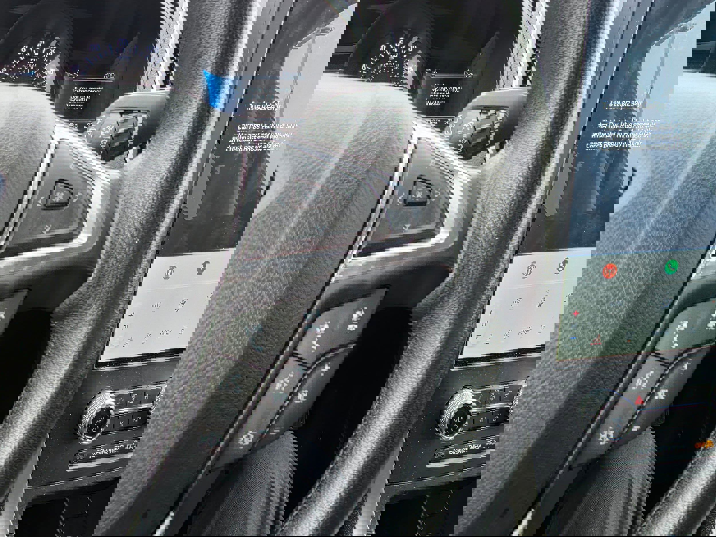 Used 2023 Ford Edge SEL w/ Sport Appearance Package image 16