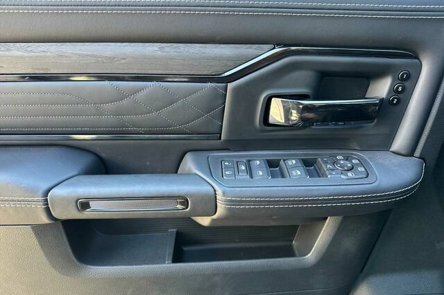 New 2026 RAM 2500 Limited AWD/4WD image 8