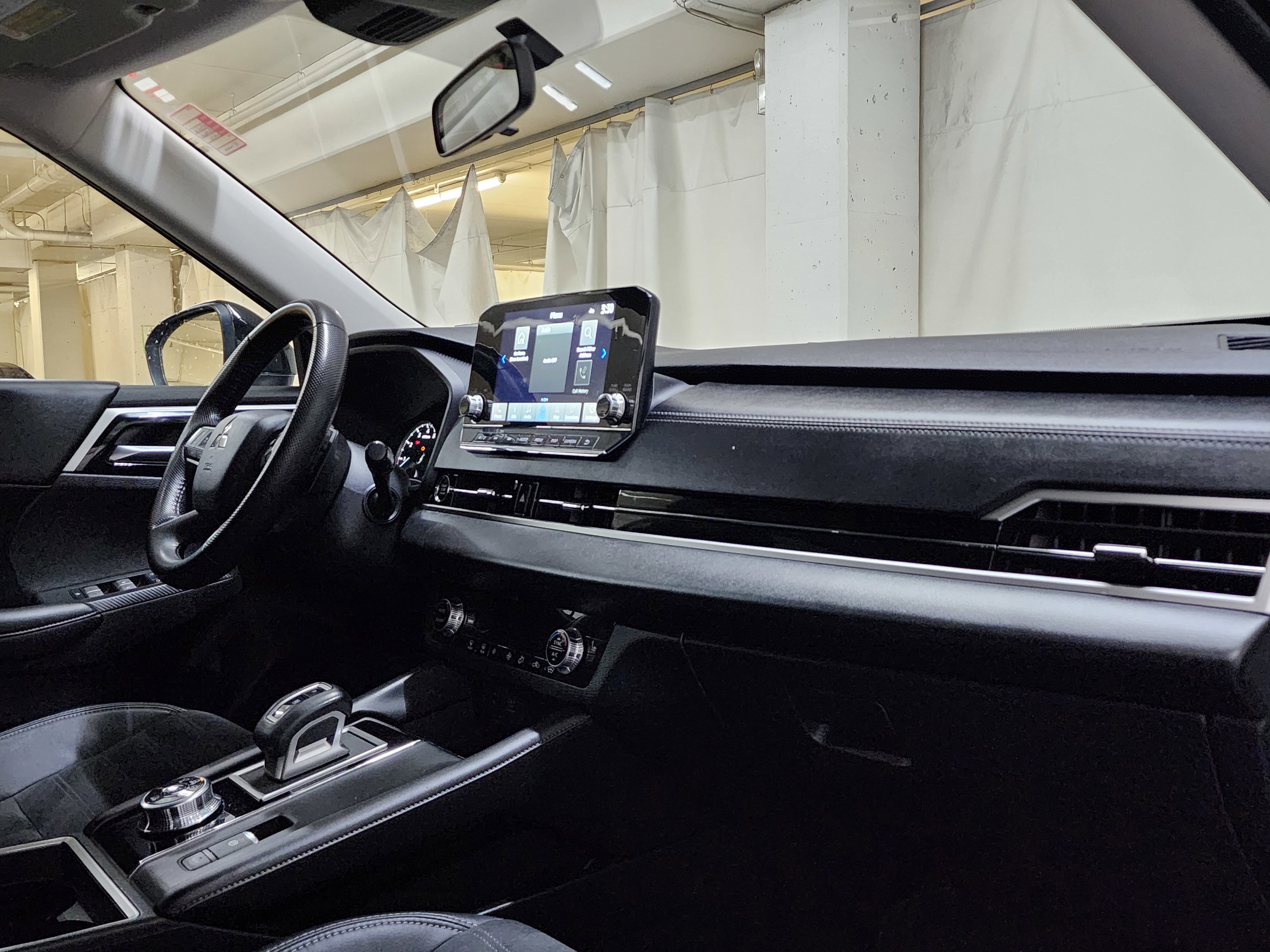 Used 2022 Mitsubishi Outlander SE image 24