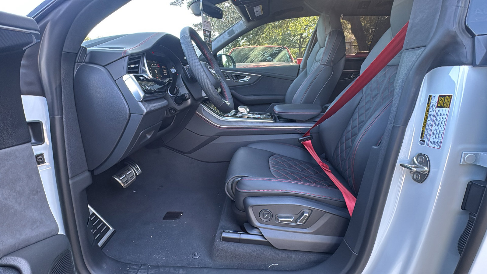 New 2026 Audi SQ8 Prestige image 9