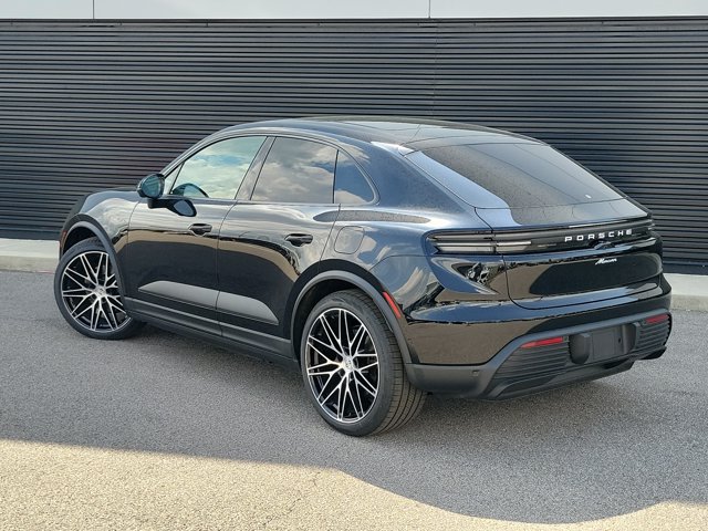 New 2026 Porsche Macan Electric RWD image 3