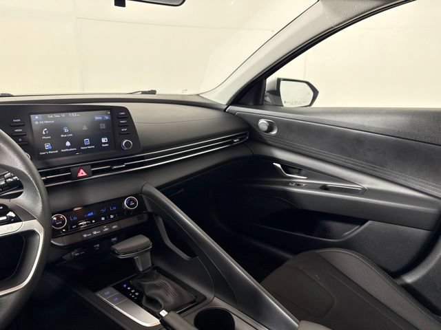 Used 2021 Hyundai Elantra SEL FWD image 28
