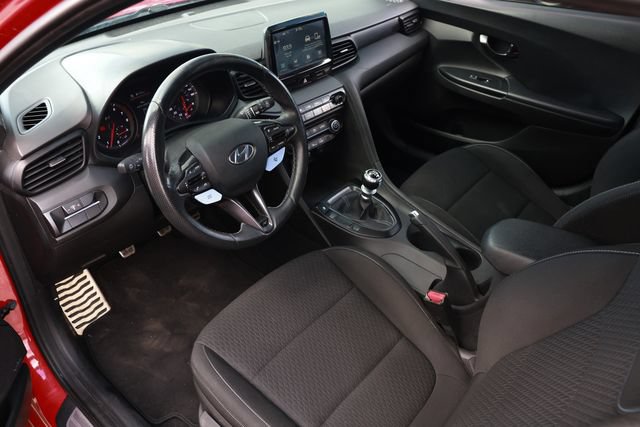 Used 2020 Hyundai Veloster N w/ Performance Package FWD image 6