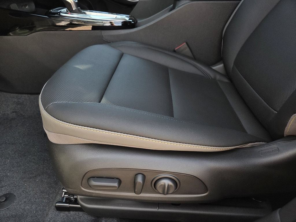 New 2026 Chevrolet Trax ACTIV w/ Driver Confidence Package FWD image 15