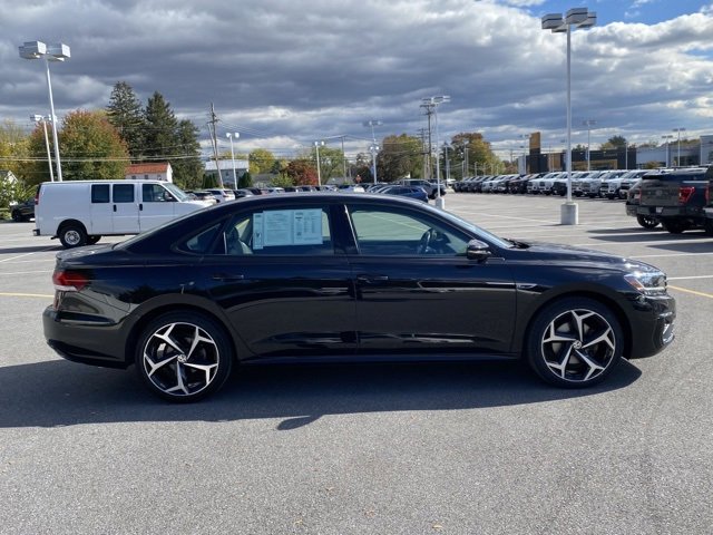 Used 2020 Volkswagen Passat 2.0T R-Line image 6