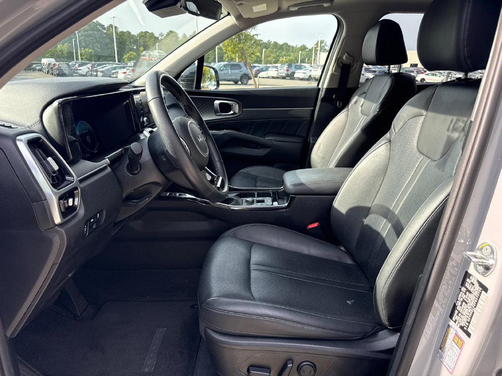 Used 2023 Kia Sorento SX AWD/4WD image 12