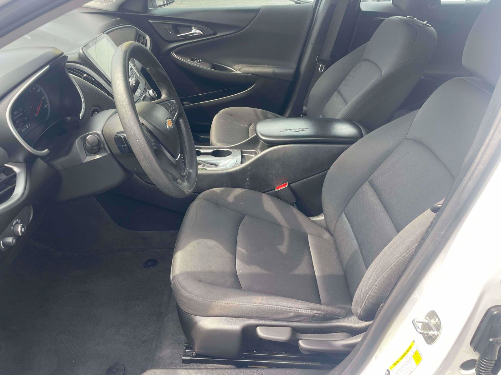 Used 2020 Chevrolet Malibu LS FWD image 12