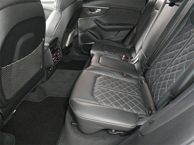Used 2023 Audi SQ8 Prestige image 16