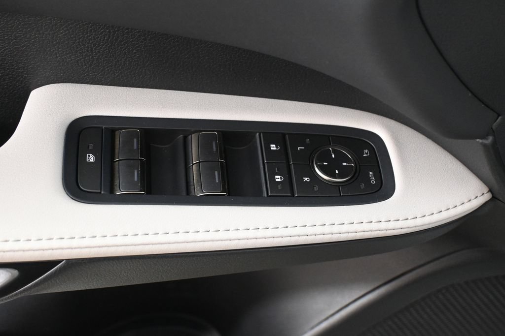 Used 2025 Lexus RX 350 Premium w/ Accessory Package AWD/4WD image 30