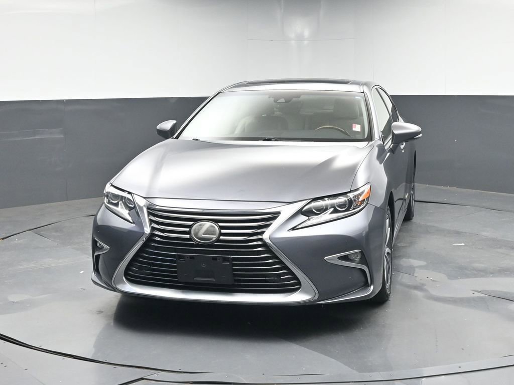 Used 2017 Lexus ES 300h image 8