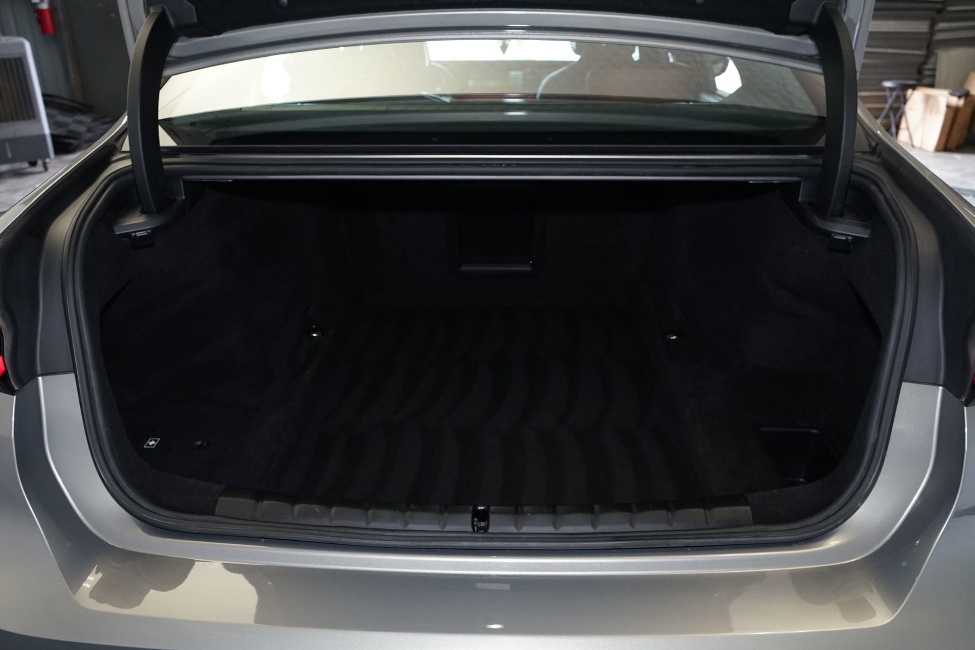 Used 2023 BMW 740i image 31