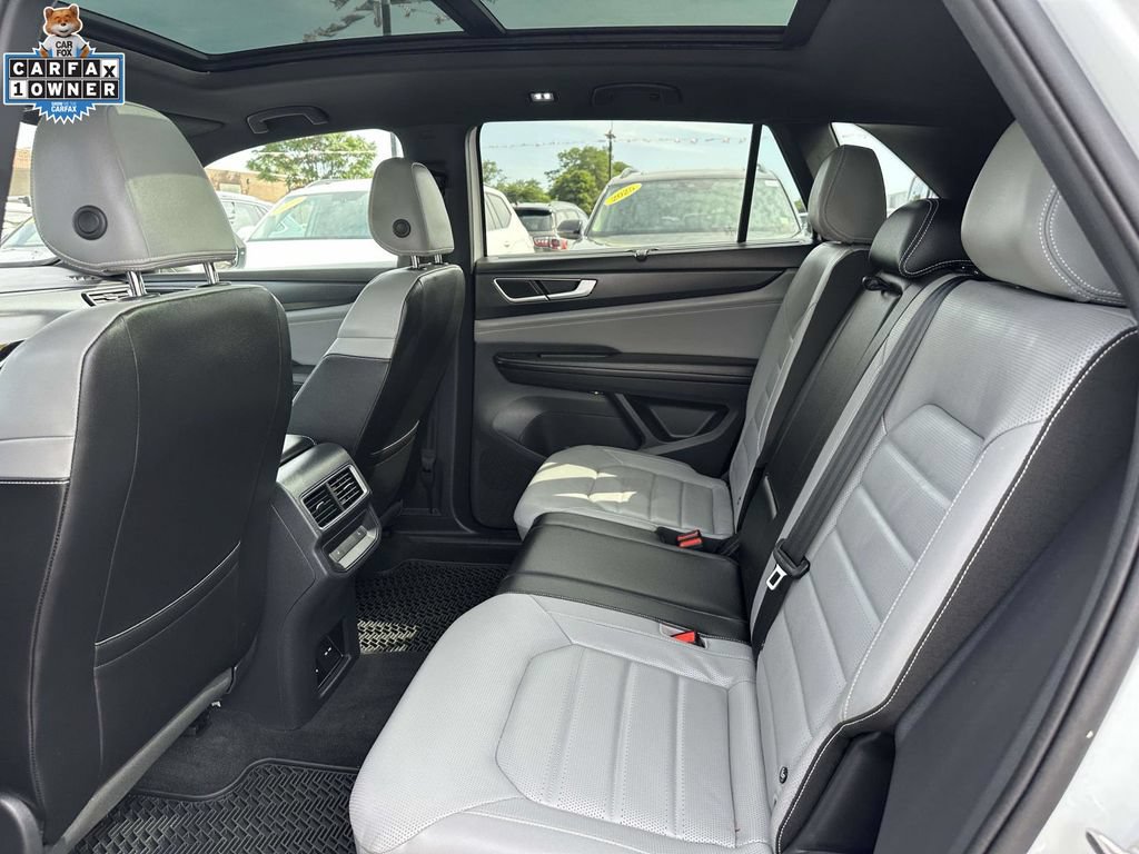 Used 2024 Volkswagen Atlas Cross Sport SEL R-Line AWD/4WD image 10