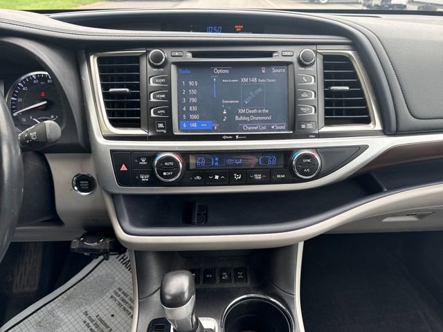 Used 2014 Toyota Highlander Limited AWD/4WD image 28