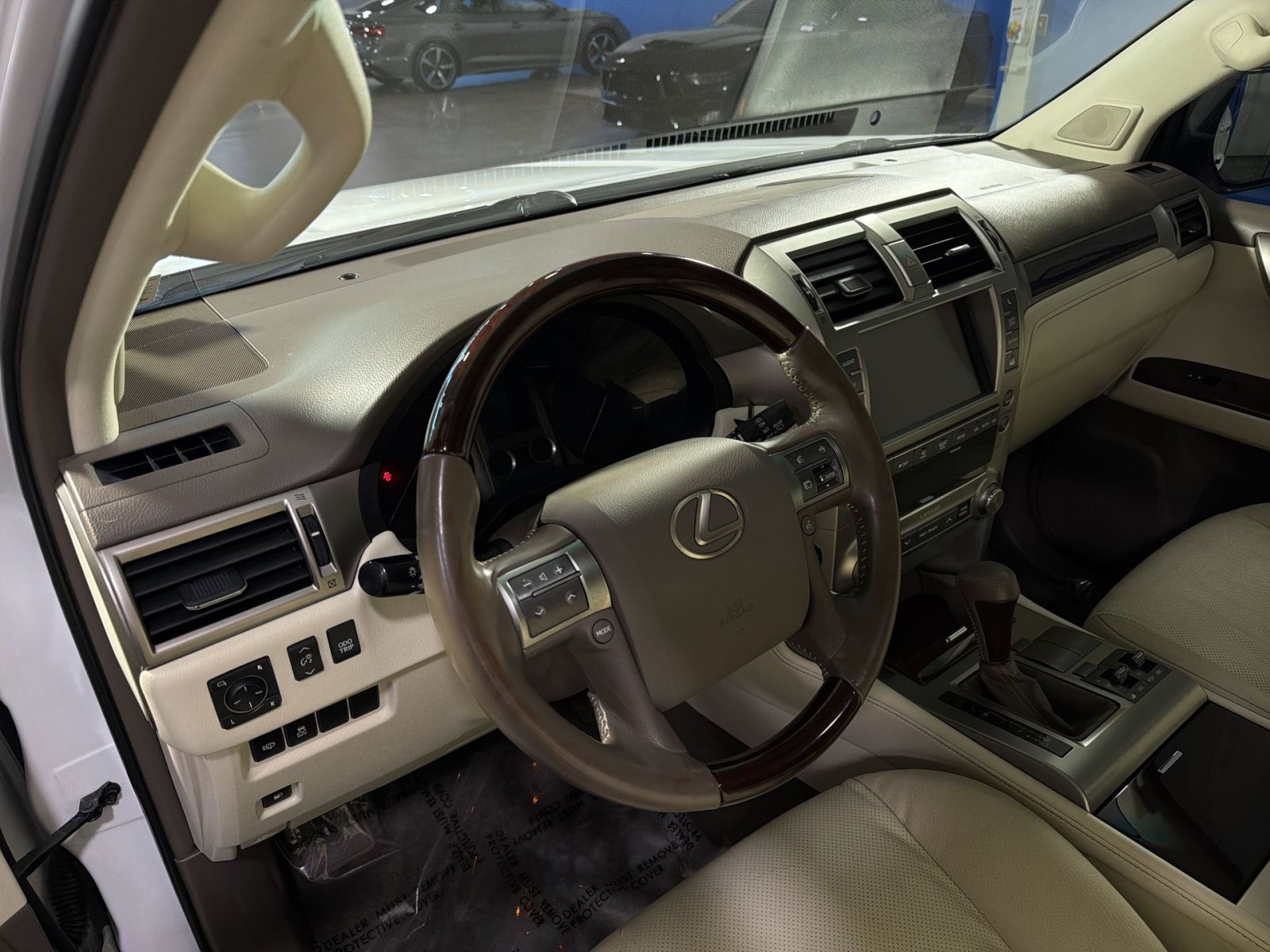 Used 2019 Lexus GX 460 Premium w/ Premium Package AWD/4WD image 14