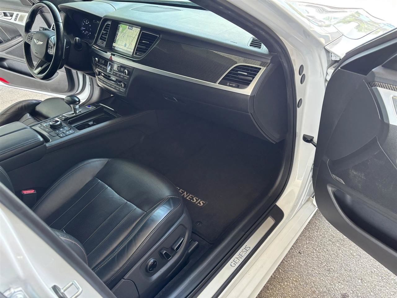 Used 2018 Genesis G80 3.3T Sport AWD/4WD image 10