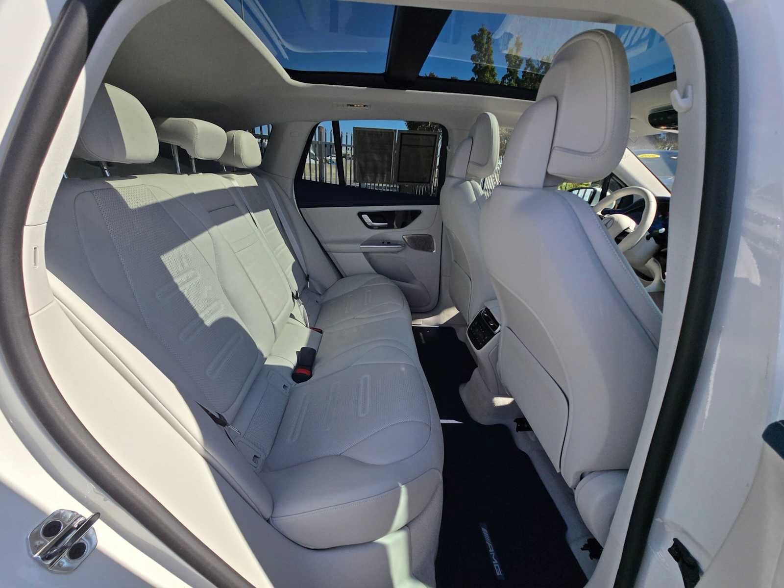 Used 2024 Mercedes-Benz EQE AMG 4MATIC SUV image 12