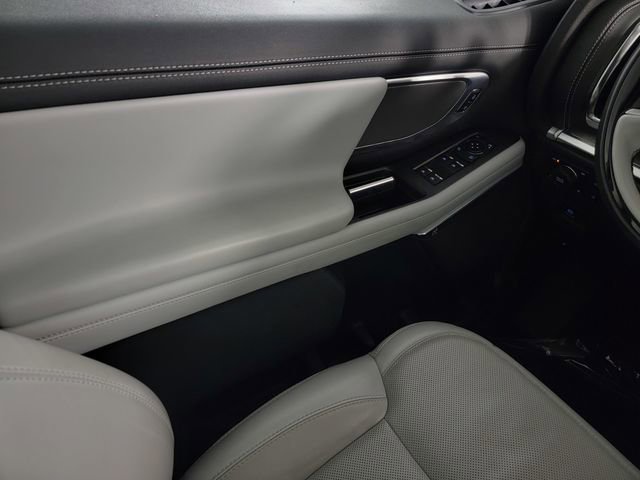 Used 2025 Ford Expedition Platinum AWD/4WD image 29