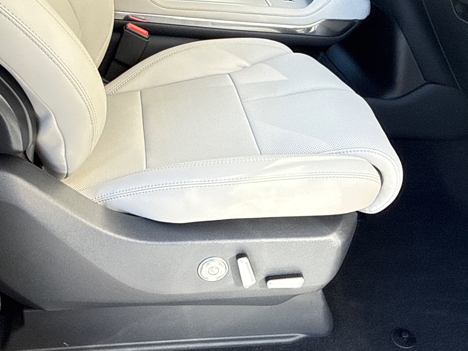 New 2025 Lincoln Navigator L Reserve image 7