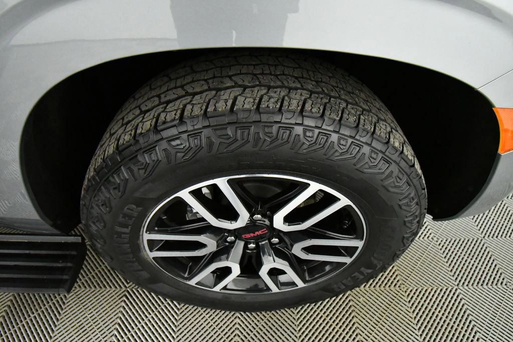 Used 2023 GMC Yukon AT4 w/ AT4 Premium Package image 17