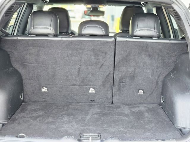 Used 2025 Jeep Compass Latitude AWD/4WD image 30