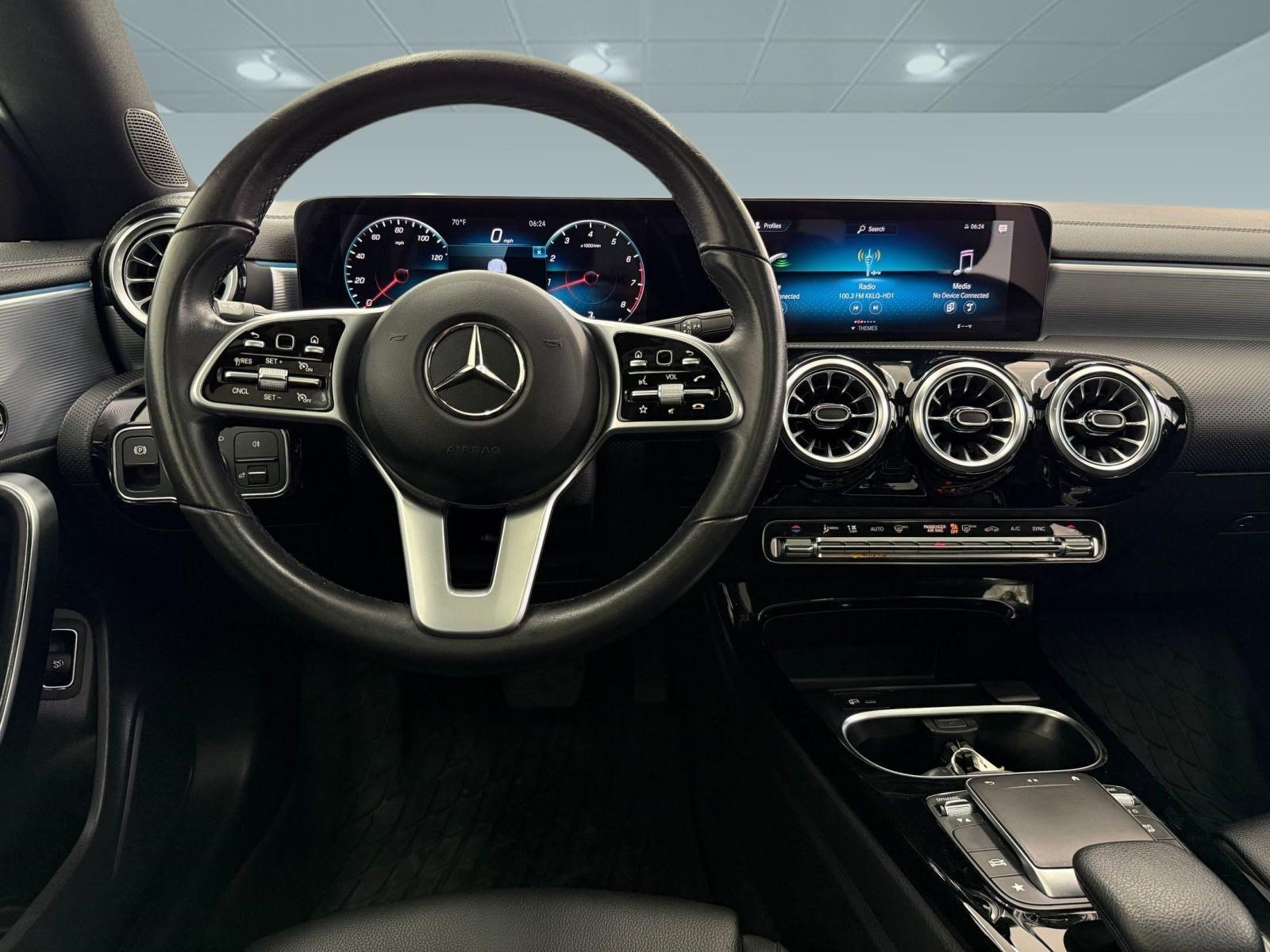 Used 2022 Mercedes-Benz CLA 250 image 25