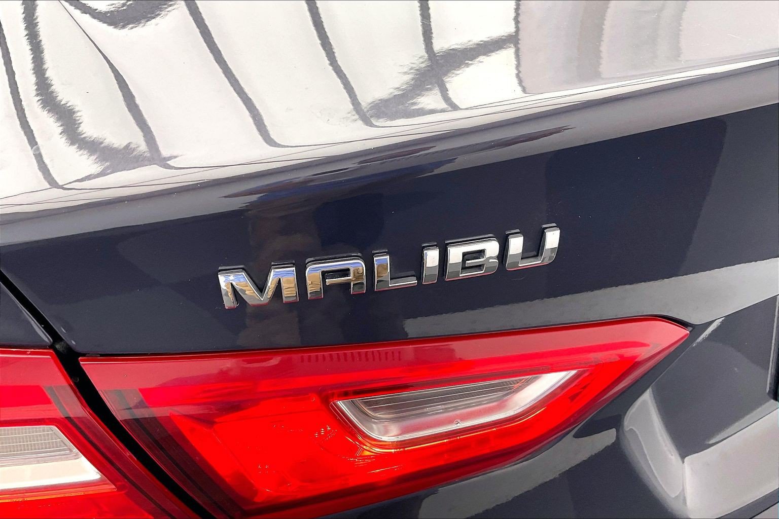 Used 2025 Chevrolet Malibu LT FWD image 31