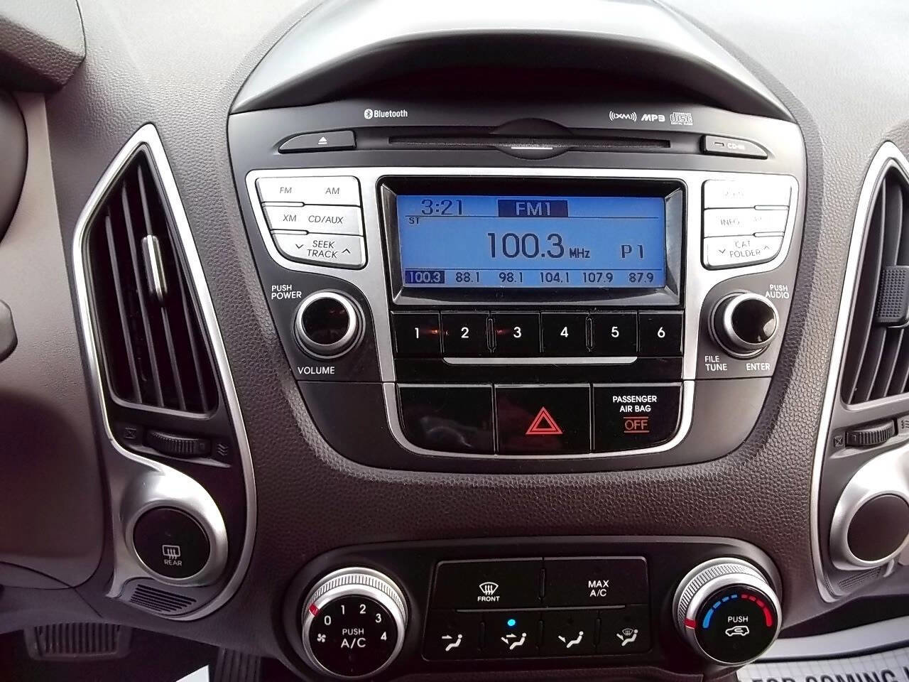 Used 2010 Hyundai Tucson GLS w/ Popular Equipment Pkg 2 AWD/4WD image 21