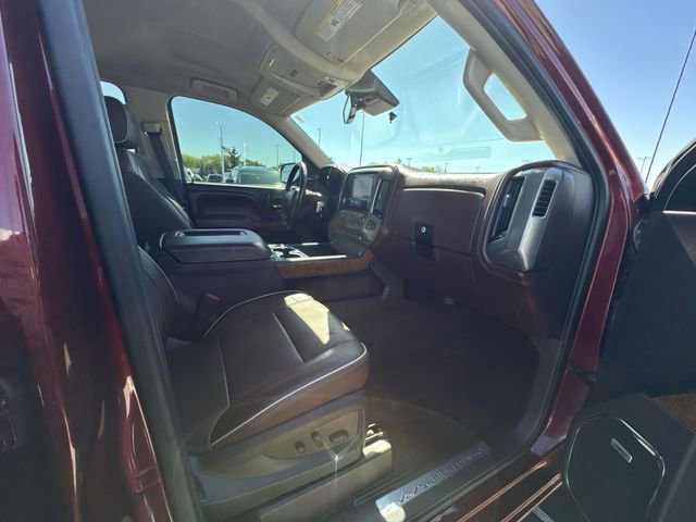 Used 2016 Chevrolet Silverado 1500 High Country w/ High Country Premium Package AWD/4WD image 28